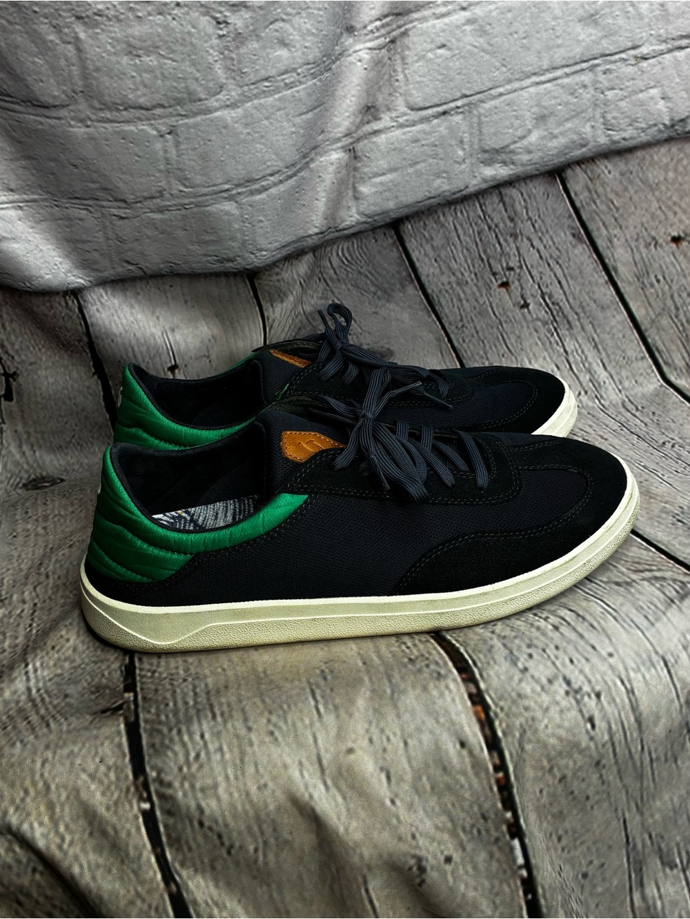 OluKai Punini Leather Suede Low Top Court Sneakers Casual Shoes Blue Green Sz 11